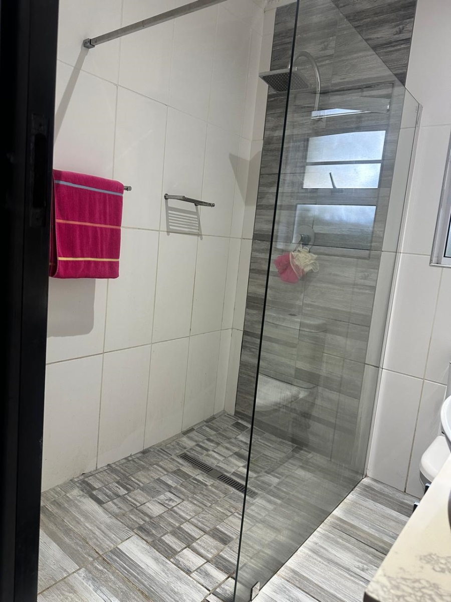 4 Bedroom Property for Sale in Gonubie Eastern Cape